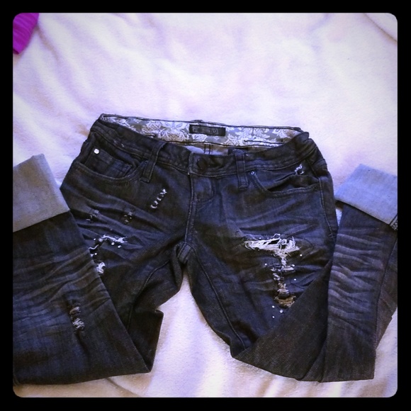 Capris - Picture 1 of 4